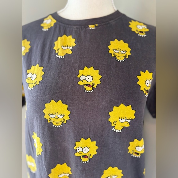 Cropp Lisa Simpson Graphic Tee – Size Small - Picture 2 of 11